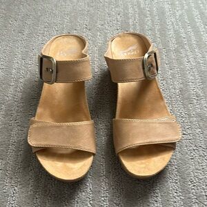Dansko Tanya sandals